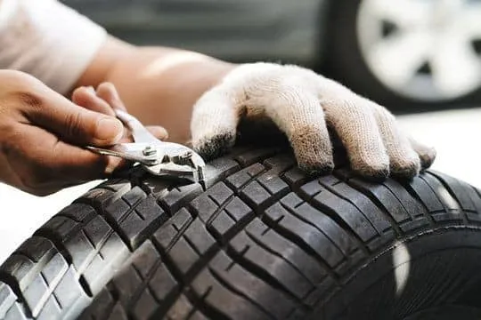 Why Puncture-Resistant Tires Are Essential in Kuwait (2025 Guide) 1 2025 Guide to Choosing Puncture-Resistant Tires for Kuwait